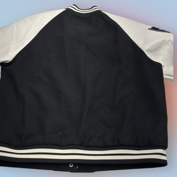 WILD FABLE Women’s Large Black White Varsity Bomber Jacket - Picture 4 of 7